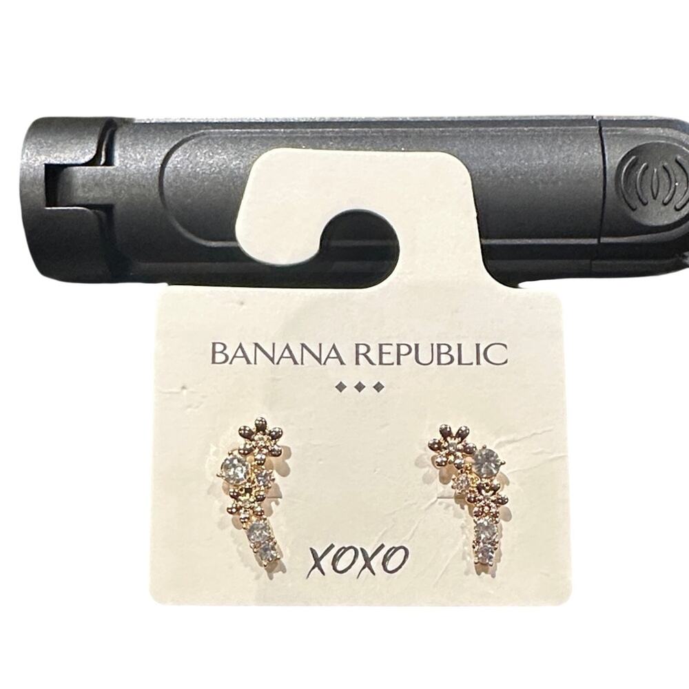 Banana Republic Gold Floral Cluster‎ Ear Climbers NWT
